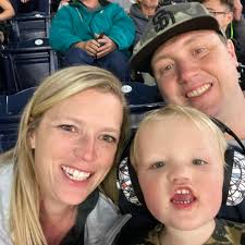 Chicken Stuffing Casserole is totally fuss-free and quick to make with  mainly pantry ingredients!  -->https://www.spendwithpennies.com/chicken-stuffing-casserole/