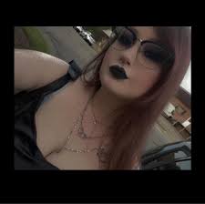 Why does this Sims 4 dress delete panties and appear see-through?