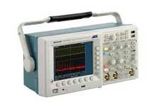 Das tektronix 565 ist ein zweistrahl oszilloskop mit zwei voneinander unabhängigen kathodenstrahlen. Digitales Oszilloskop Tektronix