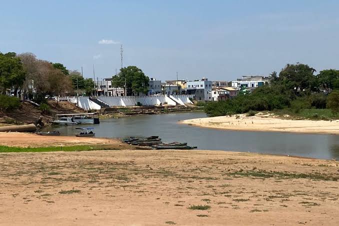 C&aacute;ceres decreta emerg&ecirc;ncia h&iacute;drica e pro&iacute;be troca de &aacute;gua de piscinas