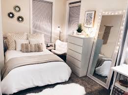 Small apartment bedroom decor ideas. Chambreboheme Apartment Bedroom Decor Room Design Bedroom Small Apartment Bedrooms