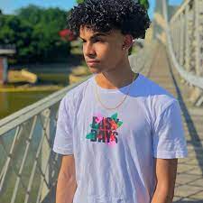 Light skin boy with curly hair instagram. Pin On Bg