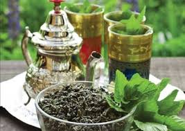 تقديم الشاي المغربي صينية اتاي. Ø§ØªØ§ÙŠ Ø§Ù„Ù…ØºØ±Ø¨ÙŠ Ø§Ùˆ Ø§Ù„Ø´Ø§ÙŠ Ø¨Ø§Ù„Ù†Ø¹Ù†Ø§Ø¹ Ø¹Ù„Ù‰ Ø§ØµÙˆÙ„Ù‡ Ø¨Ø§Ù„ØµÙˆØ± Ù…Ù† Ù…Ø·Ø¨Ø® Ø³Ù…Ø³Ù… ÙƒÙˆÙƒØ¨Ø§Ø¯