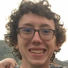 Daphne Drew's Instagram, Twitter & Facebook