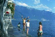 Called lac leman for the french side, named lake geneva for the international population. Lake Geneva Wikipedia