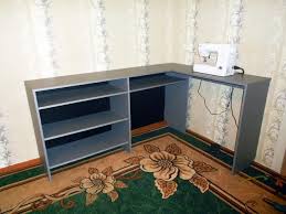 كيفية إعادة تشكيل الأثاث السوفيتي القديم بأيديهم تغيير أصلي وعالي الجودة للجدار القديم بيديك