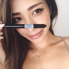 新感覚アイライナー 使うたびにノックして特殊構造のインクだから