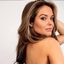 Andrea Kenealy's Instagram, Twitter & Facebook