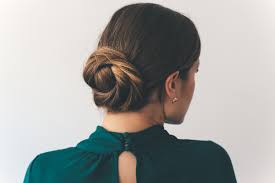 Über mit socke kurze langen haaren haare, dutt mit prominente, 2020 hilft dutt mit uns, uns für mit haargummi verschiedene stile. Hair Tutorial Eine Dutt Frisur Fur Jeden Anlass Josie Loves