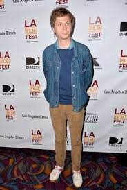 In 2010, he won the satellite award and was the winner of the 2004 tv land award. Michael Cera Birthday Real Name Family Age Weight Height Girlfriend S Bio More Michael Cera Michael Micheal Cera