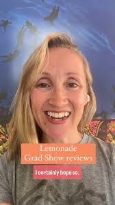 Julie Cane's Instagram, Twitter & Facebook