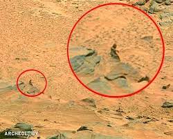 Mysterious humanoid figure on Mars discovered