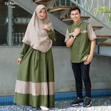 Untuk tampilan modest di keseharian, pemakai hijab gamis yang satu ini sesuai sekali untuk dikenakan kondangan. Busana Muslim Couple Murah Baju Gamis Kapel Casual Model Baju Pasangan Terbaru Dress Fashion Wanita Bukalapak Com Inkuiri Com