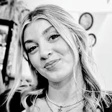 It's this little gorgeous ones last shift tonight ✨️✨️ You've got your  weekends back Liv !! Yay !! If you're about pop in and say goodbye to Liv,  who we will miss