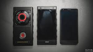 We usually know more than the bare minimum about a phone's hardware when carriers begin announcing they will carry it. Slashcam News More Information About The Red Hydrogen One Snapdragon 835 X Processor Resolution Availability An