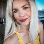 Jeri Au's Instagram, Twitter & Facebook