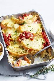 Das Brot Muss Weg Auflauf Mit Salami Rezept Lecker Salami Rezepte Rezepte Brotauflauf