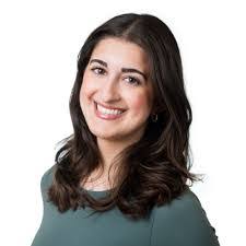 Lindsay Batten's Instagram, Twitter & Facebook