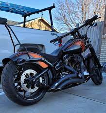 Pin By Eric Biviano On Harley Breakout Fxsb Fxbr Fxbrs Sports Bikes Motorcycles Custom Street Bikes Harley Davidson Bikes