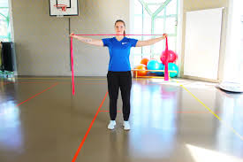 Der nächste lockdown zwingt uns, den großteil unserer zeit in den eigenen vier wänden zu verbringen. Fitnesstipps Ubungen Gesundheitszentrum Helenenquelle In Bad Wildungen