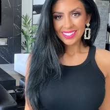 Ashley Stough's Instagram, Twitter & Facebook