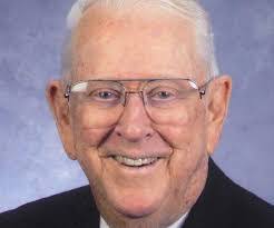 Charlie Hinds's Instagram, Twitter & Facebook