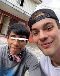 Ethan Willard's Instagram, Twitter & Facebook