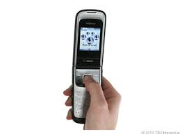 Nokia 2720 Fold photos - CNET