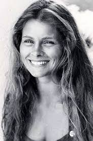 Taryn Power's Instagram, Twitter & Facebook