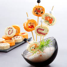 Le cocktail dinatoire est la formule idéale pour une réception conviviale et sans contrainte. Aperitif Dinatoire Original Plateau Tapas Amiens Aperitif Dinatoire Original Somme 80 Ces Dernieres Annees Il A Pris Une Place Decoracion De Unas