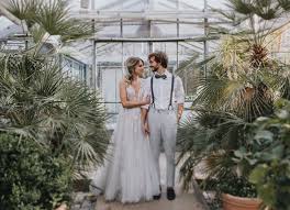 Die pompöse schloss hochzeit ist ebenso möglich wie eine hochzeit im hotel. Helena Philipp Vegane Boho Hochzeit In Der Alten Gartnerei Bei Munchen
