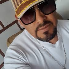 Profile for Roberto Ceron