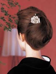 yahoo 検索 画像 で 留袖に合う髪型 を検索すれば 欲しい答えがきっと見つかります 訪問着 髪型 髪型 アップヘアの髪型