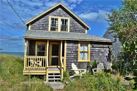 Brewster Cape Cod Vacation Rental Weneedavacation Com Id 24707 Shingle House Small Beach Houses Beachfront Cottage