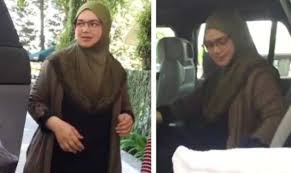 Ish, esok dah 'due date'. Siti Belum Bersalin