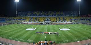 أعلن نادي النصر وصول لاعب الفريق الكروي الأول الأرجنتيني بيتي مارتنيز إلى إسبانيا لعرض إصابته على الطبيب المشهور رامون كوجات. Ø¨Ø¹Ø¯ Ø§Ù†ØªÙ‚Ø§Ø¯Ø§Øª Ø±Ø¦ÙŠØ³ Ù†Ø§Ø¯ÙŠ Ø§Ù„Ù†ØµØ± Ø§Ù„Ø³Ø¹ÙˆØ¯ÙŠ ÙˆÙƒÙŠÙ„ Ù‡ÙŠØ¦Ø© Ø§Ù„Ø±ÙŠØ§Ø¶Ø© ÙŠØ±Ø¯ Ø¹Ù„Ù‰ Ø£Ø³Ø¨Ø§Ø¨ Ø³ÙˆØ¡ Ø£Ø±Ø¶ÙŠØ© Ù…Ù„Ø¹Ø¨ Ø§Ù„Ù…Ù„Ø² Ø¥Ø±Ù… Ù†ÙŠÙˆØ²