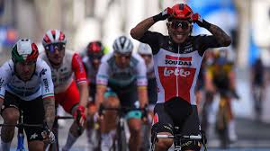 Ewan came into sunday's race in good. Giro D Italia 2021 Cycling Caleb Ewan Storms To Victory In Stage 5 After Mikel Landa Crashes Out Eurosport