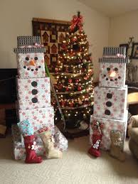 Over 60 Of The Best Christmas Decorating Ideas That Are Simple To Make Yourself Christmas Diy Christmas Decorations Simple Christmas