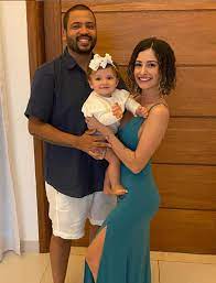 See 2 authoritative translations of esposa in english with example sentences, phrases and audio pronunciations. Esposa De Projota Opina Sobre O Que Sera Mais Dificil Para Ele No Bbb21 Ficar Longe Da Familia Bbb21 Gshow