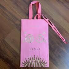 Gucci Rare Shopping Gift Bag In 2020 Bags Gold Holiday Gift Shop