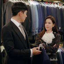 Who doesn't know crash landing on you? 1 472 Curtidas 11 Comentarios Hyun Bin Son Ye Jin Hyunbin Sonyejin No Instagram Girlfriend Duties Hi Crashlanding Hyun Bin Drama My Crush
