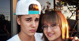 How 'Stalker Sarah,' 17, Takes Thousands of Selfies With Stars