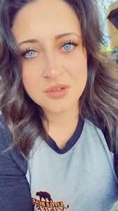 Amber Wininger's Instagram, Twitter & Facebook