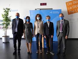 Anagramma turow, trova parole con le lettere t u r o w , leggi tutti gli anagrammi e le informazioni utili a risolvere qualsiasi gioco di parole. Scott Turow Special Guest At The Dialogues In Meran Merano Science South Tyrol