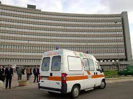 L'azienda ospedaliero universitaria sant'andrea ha bandito due concorsi per l'assunzione a tempo tempo pieno ed indeterminato di il corso per i concorsi ospedale s. Roma Aggredito Medico All Ospedale Sant Andrea Riaprire Subito I Presidi Di Polizia Corriere It