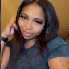 Victoria Byers's Instagram, Twitter & Facebook