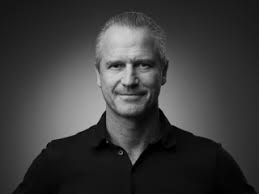 Marco gadola is an independent director at medartis holding ag, a chairman at ws audiology a/s, a chairman at dksh holding ag, a venture partner at mtip medtech innovation partners ag. Straumann Group Gibt Ceo Nachfolgeregelung Bekannt Guillaume Daniellot Soll Auf Marco Gadola Folgen Lawstyle
