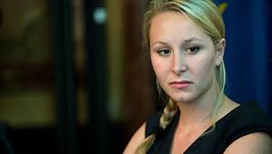 Celle qui fut pendant la précédente législature la plus jeune députée de france peut toutefois compter sur ses amis pour entretenir le mythe. Marion Marechal Le Pen Victime D Un Bad Buzz Une Interview Genante Refait Surface Linfo Re France Politique