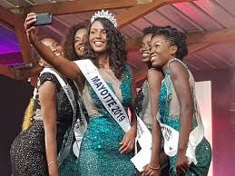Quand je quittais la ville de thiès pour participer à l'élection, j'avais en tête que je reviendrais avec le trophée. A New Miss To Make Mayotte Shine Mayotte