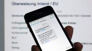 Find out more about our internet banking options. Umfrage Viele Kunden Wechseln Von Der Fililale Zum Online Banking